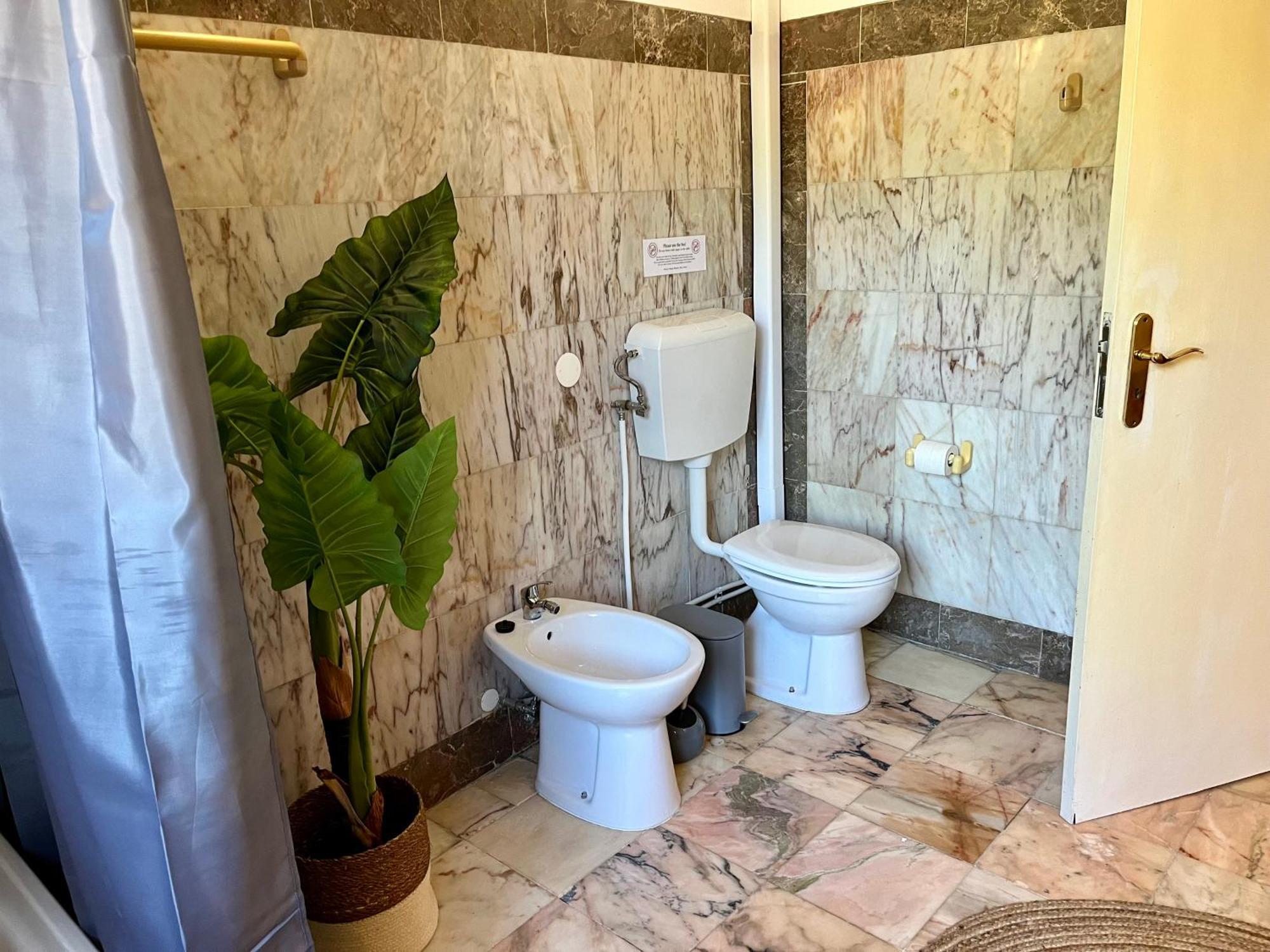 Green Paradise 2room Pool/garden/grill/park *